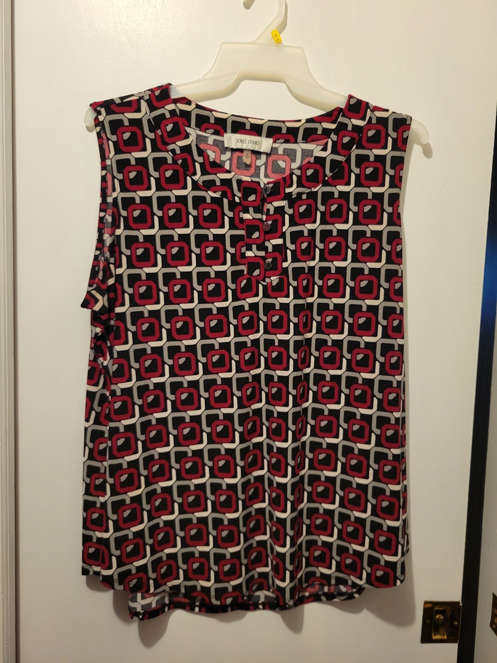 Jones Studio Geometric Sleeveless Top - Black, White & Red